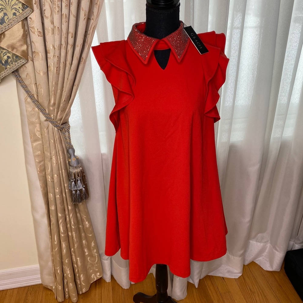 Collared polo dress by Gracia.